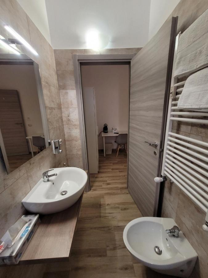 Tiber Rooms Testaccio Рим Екстер'єр фото