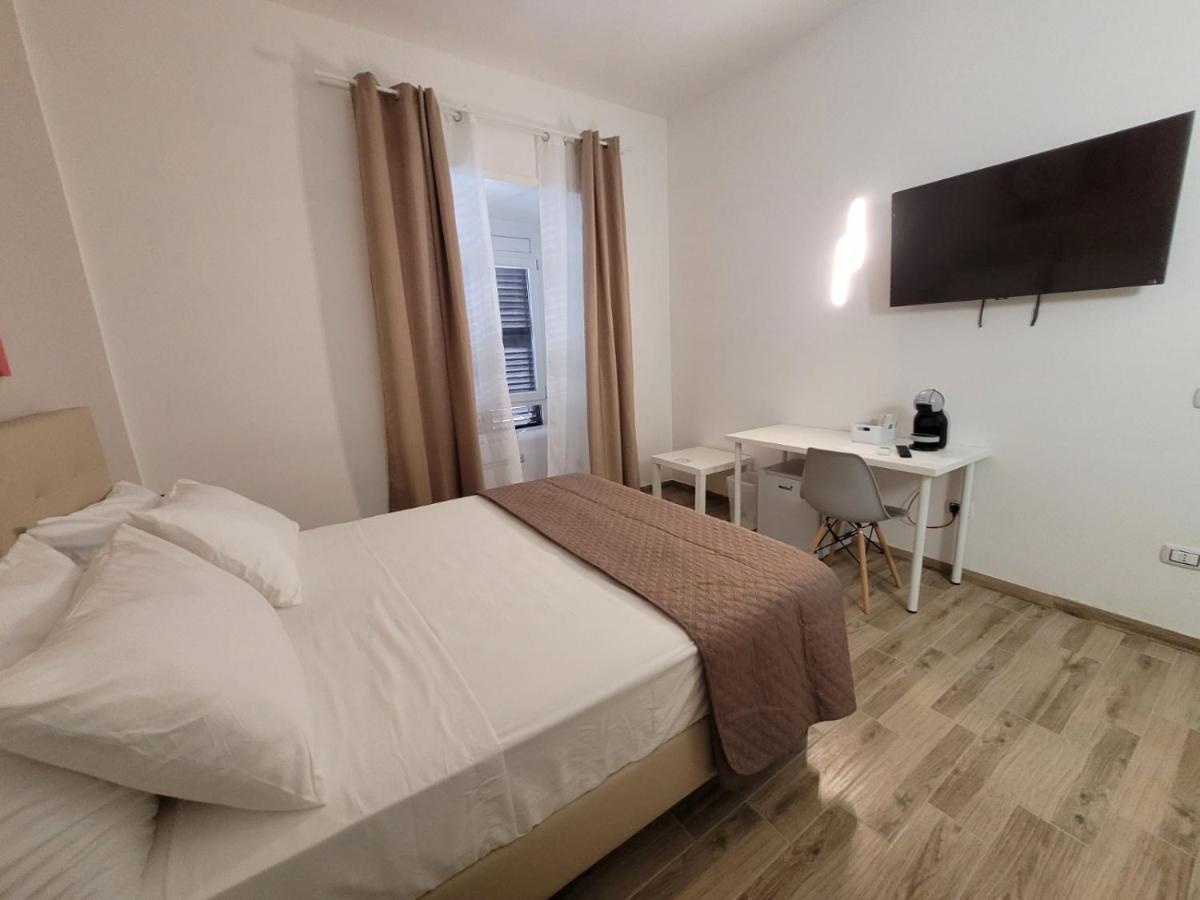Tiber Rooms Testaccio Рим Екстер'єр фото