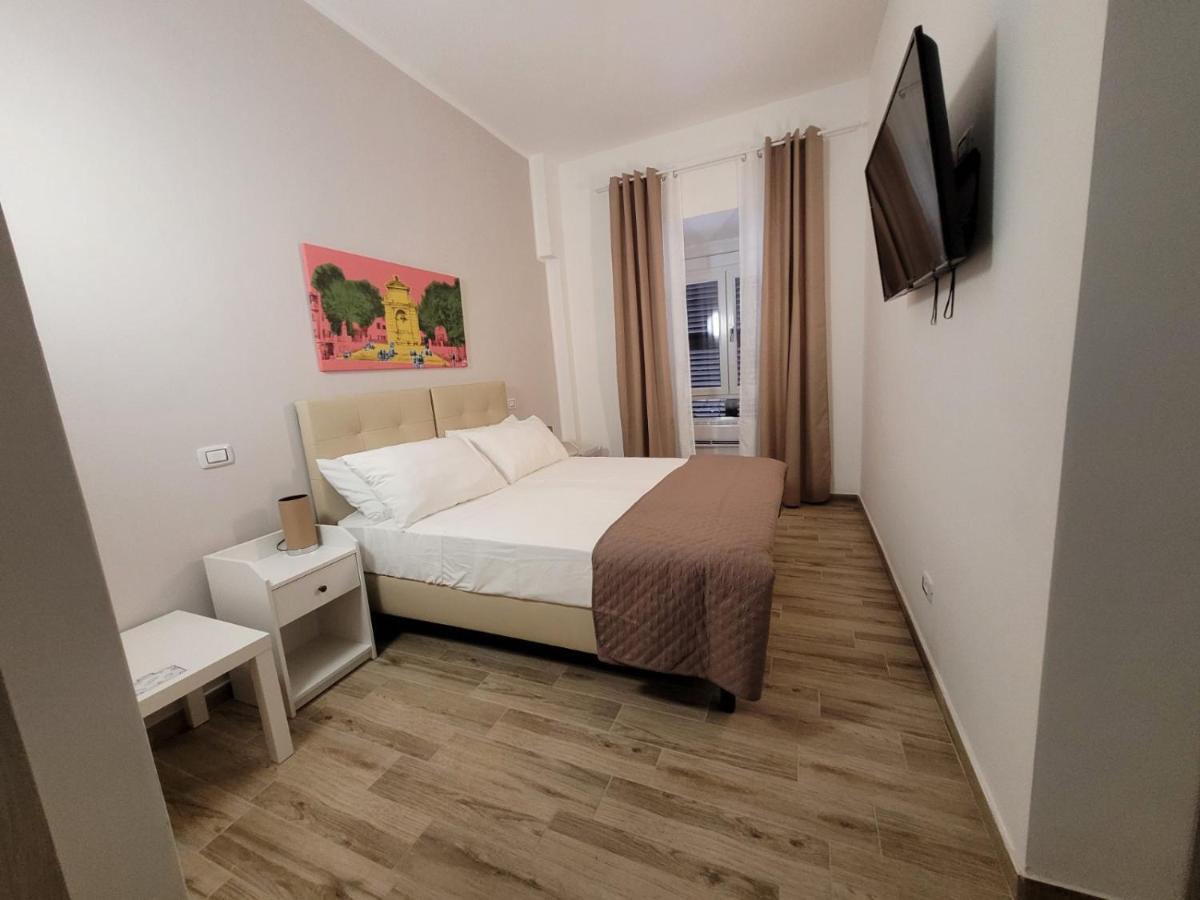 Tiber Rooms Testaccio Рим Екстер'єр фото